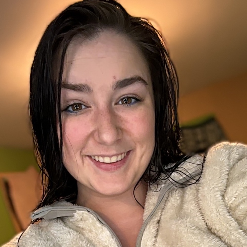 Meet your Posher, Hannah